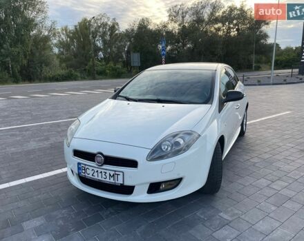 Белый Фиат Браво, объемом двигателя 1.4 л и пробегом 231 тыс. км за 5500 $, фото 1 на Automoto.ua
