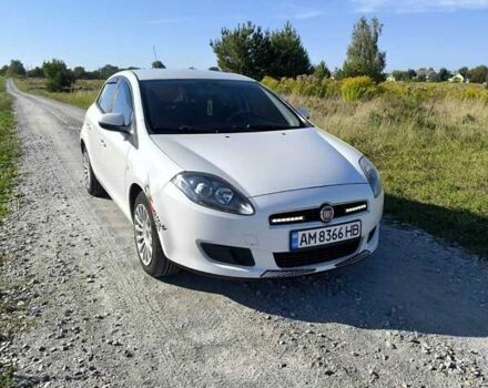 Білий Фіат Браво, об'ємом двигуна 1.4 л та пробігом 117 тис. км за 6500 $, фото 1 на Automoto.ua