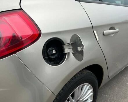 Бежевый Фиат Браво, объемом двигателя 1.37 л и пробегом 138 тыс. км за 6000 $, фото 4 на Automoto.ua