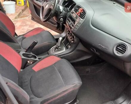 Черный Фиат Браво, объемом двигателя 1.6 л и пробегом 136 тыс. км за 6300 $, фото 9 на Automoto.ua