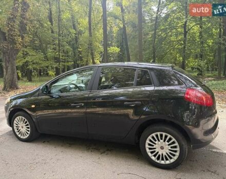 Фіат Браво 2009 у Кицмане на Automoto.ua Чорний Фіат Браво, об'ємом двигуна 1.6 л та пробігом 273 тис. км за 4800 $, фото 8 на Automoto.ua