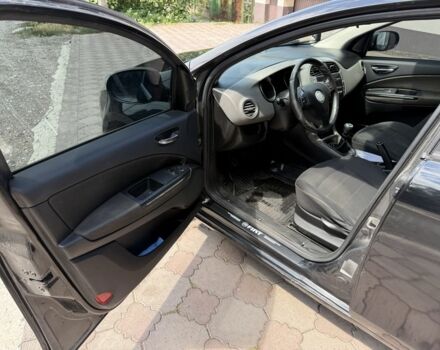 Черный Фиат Браво, объемом двигателя 1.4 л и пробегом 380 тыс. км за 4000 $, фото 9 на Automoto.ua