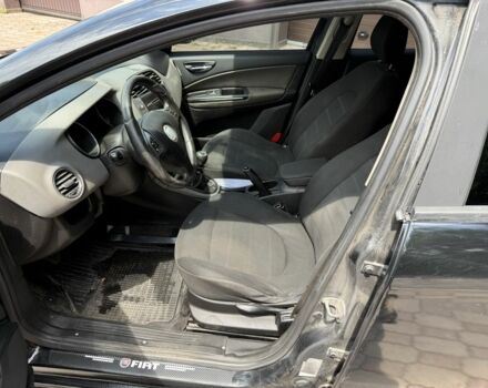 Черный Фиат Браво, объемом двигателя 1.4 л и пробегом 380 тыс. км за 4000 $, фото 10 на Automoto.ua