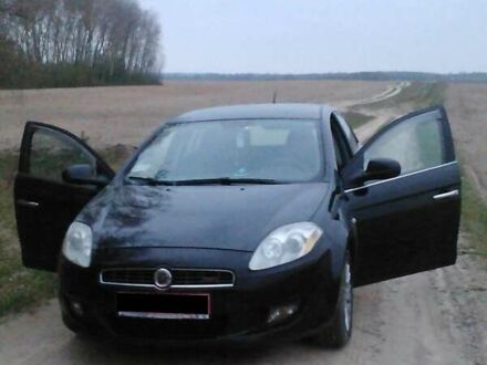 Черный Фиат Браво, объемом двигателя 1.37 л и пробегом 150 тыс. км за 1500 $, фото 1 на Automoto.ua