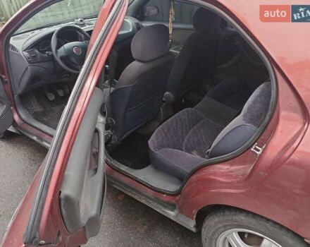 Красный Фиат Браво, объемом двигателя 1.6 л и пробегом 286 тыс. км за 750 $, фото 5 на Automoto.ua