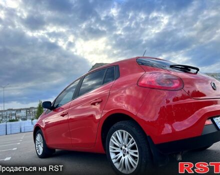 Красный Фиат Браво, объемом двигателя 1.4 л и пробегом 226 тыс. км за 4999 $, фото 4 на Automoto.ua