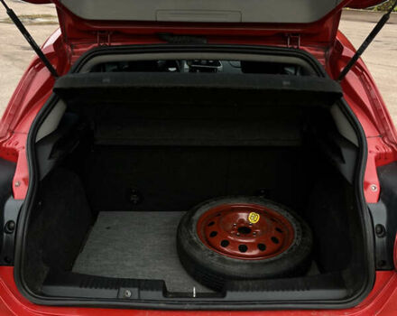 Красный Фиат Браво, объемом двигателя 1.37 л и пробегом 320 тыс. км за 4500 $, фото 7 на Automoto.ua