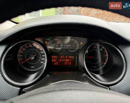 Червоний Фіат Браво, об'ємом двигуна 1.6 л та пробігом 214 тис. км за 4700 $, фото 5 на Automoto.ua