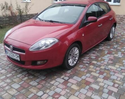 Красный Фиат Браво, объемом двигателя 1.37 л и пробегом 250 тыс. км за 5300 $, фото 3 на Automoto.ua