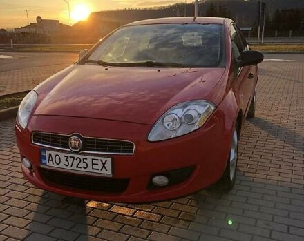 Фиат Браво 2007 в Хусте на Automoto.ua Красный Фиат Браво, объемом двигателя 1.4 л и пробегом 135 тыс. км за 5999 $, фото 1 на Automoto.ua