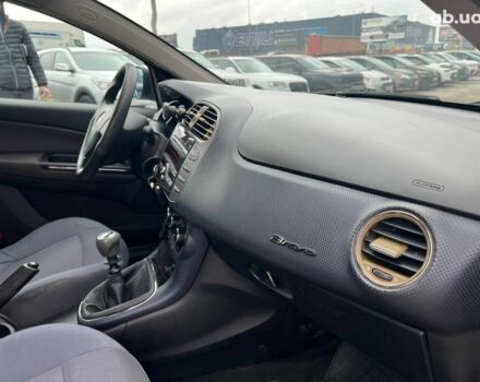 Серый Фиат Браво, объемом двигателя 1.9 л и пробегом 194 тыс. км за 4890 $, фото 29 на Automoto.ua