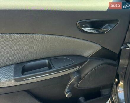 Серый Фиат Браво, объемом двигателя 1.91 л и пробегом 220 тыс. км за 5300 $, фото 22 на Automoto.ua