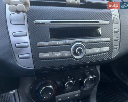 Сірий Фіат Браво, об'ємом двигуна 1.4 л та пробігом 141 тис. км за 4200 $, фото 13 на Automoto.ua