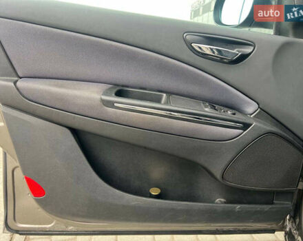 Серый Фиат Браво, объемом двигателя 1.9 л и пробегом 194 тыс. км за 4890 $, фото 14 на Automoto.ua