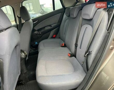 Серый Фиат Браво, объемом двигателя 1.9 л и пробегом 194 тыс. км за 4890 $, фото 26 на Automoto.ua