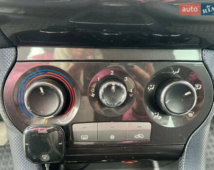 Серый Фиат Браво, объемом двигателя 1.9 л и пробегом 194 тыс. км за 4890 $, фото 22 на Automoto.ua