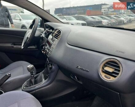 Серый Фиат Браво, объемом двигателя 1.9 л и пробегом 194 тыс. км за 4890 $, фото 29 на Automoto.ua