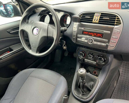 Серый Фиат Браво, объемом двигателя 1.9 л и пробегом 194 тыс. км за 4890 $, фото 31 на Automoto.ua