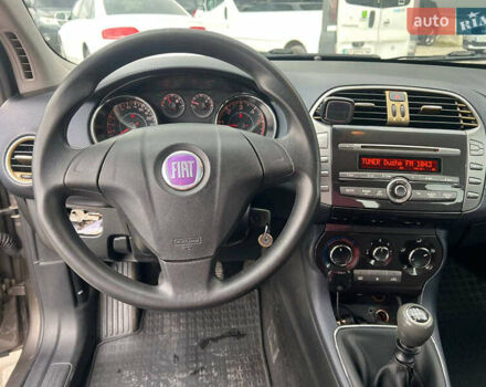 Серый Фиат Браво, объемом двигателя 1.9 л и пробегом 194 тыс. км за 4890 $, фото 17 на Automoto.ua