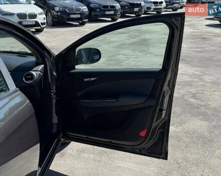 Серый Фиат Браво, объемом двигателя 1.91 л и пробегом 220 тыс. км за 5300 $, фото 27 на Automoto.ua