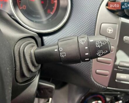 Серый Фиат Браво, объемом двигателя 1.9 л и пробегом 194 тыс. км за 4890 $, фото 18 на Automoto.ua