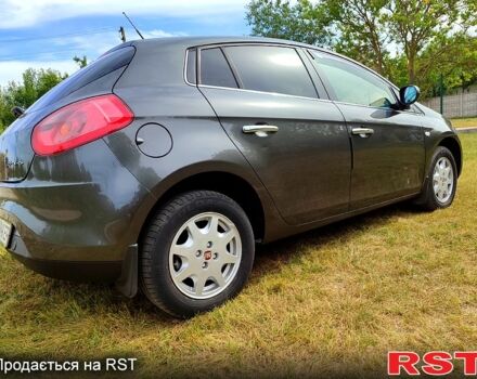 Серый Фиат Браво, объемом двигателя 1.6 л и пробегом 203 тыс. км за 5700 $, фото 9 на Automoto.ua