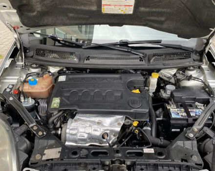 Фиат Браво 2010 в Львове на Automoto.ua Серый Фиат Браво, объемом двигателя 1.6 л и пробегом 241 тыс. км за 5500 $, фото 9 на Automoto.ua