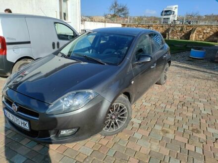 Серый Фиат Браво, объемом двигателя 1.6 л и пробегом 265 тыс. км за 6200 $, фото 1 на Automoto.ua