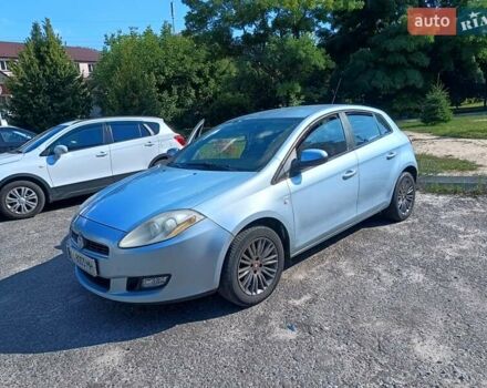 Синий Фиат Браво, объемом двигателя 1.37 л и пробегом 325 тыс. км за 4200 $, фото 6 на Automoto.ua