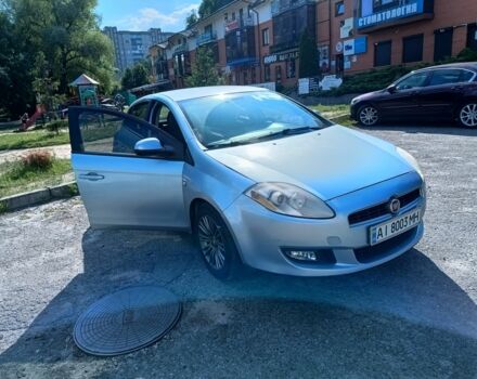 Синий Фиат Браво, объемом двигателя 1.4 л и пробегом 327 тыс. км за 3900 $, фото 2 на Automoto.ua