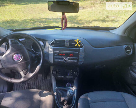 Синій Фіат Браво, об'ємом двигуна 1.37 л та пробігом 315 тис. км за 4500 $, фото 9 на Automoto.ua
