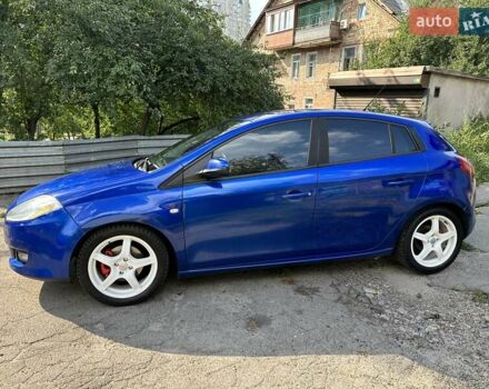 Синій Фіат Браво, об'ємом двигуна 1.37 л та пробігом 213 тис. км за 6200 $, фото 1 на Automoto.ua