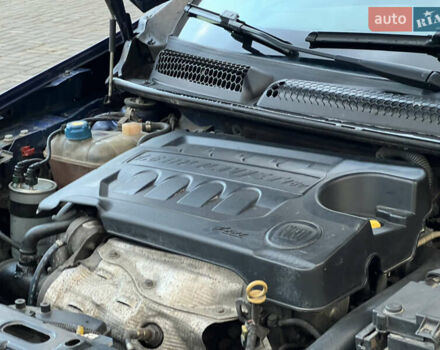 Синий Фиат Браво, объемом двигателя 1.6 л и пробегом 287 тыс. км за 4350 $, фото 110 на Automoto.ua