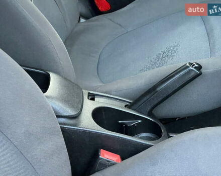 Синий Фиат Браво, объемом двигателя 1.6 л и пробегом 287 тыс. км за 4350 $, фото 89 на Automoto.ua