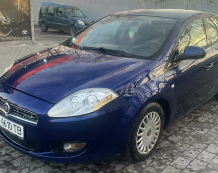 Синий Фиат Браво, объемом двигателя 1.6 л и пробегом 287 тыс. км за 3500 $, фото 1 на Automoto.ua
