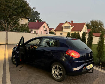 Синий Фиат Браво, объемом двигателя 1.6 л и пробегом 236 тыс. км за 4800 $, фото 4 на Automoto.ua