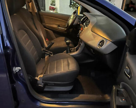 Синий Фиат Браво, объемом двигателя 1.6 л и пробегом 236 тыс. км за 4800 $, фото 5 на Automoto.ua