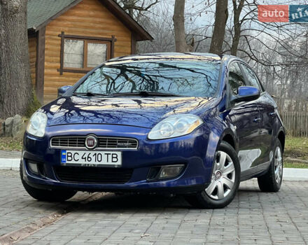 Синий Фиат Браво, объемом двигателя 1.6 л и пробегом 287 тыс. км за 4350 $, фото 1 на Automoto.ua