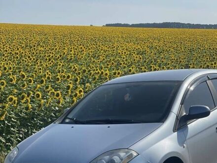 Фиат Браво 2009 в Киеве на Automoto.ua Синий Фиат Браво, объемом двигателя 1.37 л и пробегом 265 тыс. км за 4700 $, фото 1 на Automoto.ua