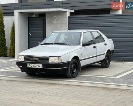 Белый Фиат Крома, объемом двигателя 2 л и пробегом 250 тыс. км за 899 $, фото 1 на Automoto.ua