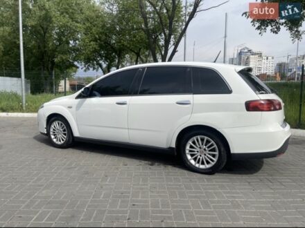 Белый Фиат Крома, объемом двигателя 1.9 л и пробегом 227 тыс. км за 4200 $, фото 1 на Automoto.ua