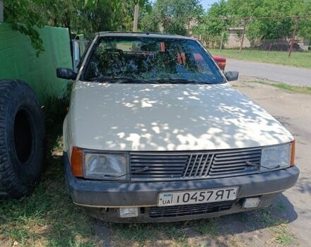 Бежевий Фіат Croma, об'ємом двигуна 2 л та пробігом 200 тис. км за 1000 $, фото 1 на Automoto.ua
