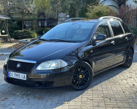 Черный Фиат Крома, объемом двигателя 2.4 л и пробегом 270 тыс. км за 4300 $, фото 2 на Automoto.ua