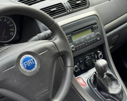 Черный Фиат Крома, объемом двигателя 1.8 л и пробегом 300 тыс. км за 3600 $, фото 17 на Automoto.ua