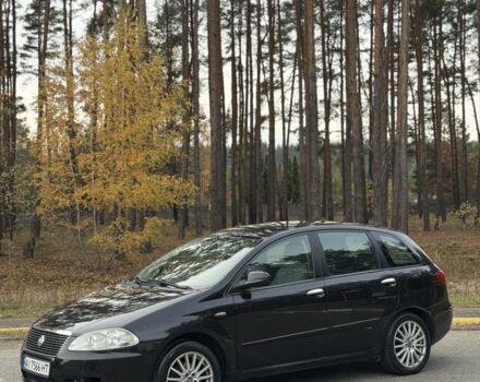 Черный Фиат Крома, объемом двигателя 1.8 л и пробегом 300 тыс. км за 3600 $, фото 1 на Automoto.ua