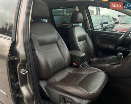 Коричневый Фиат Крома, объемом двигателя 2.39 л и пробегом 228 тыс. км за 7490 $, фото 22 на Automoto.ua