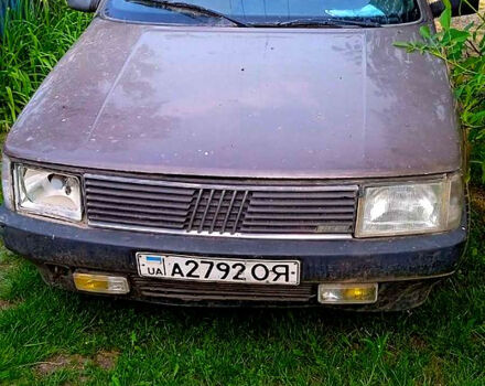 Фіат Croma, об'ємом двигуна 2.5 л та пробігом 111 тис. км за 400 $, фото 1 на Automoto.ua