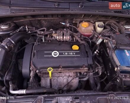 Серый Фиат Крома, объемом двигателя 1.8 л и пробегом 236 тыс. км за 4000 $, фото 2 на Automoto.ua