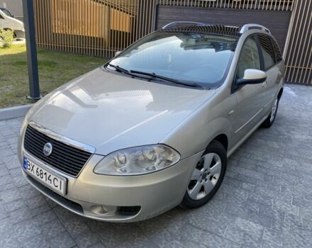 Серый Фиат Крома, объемом двигателя 1.9 л и пробегом 430 тыс. км за 5500 $, фото 2 на Automoto.ua