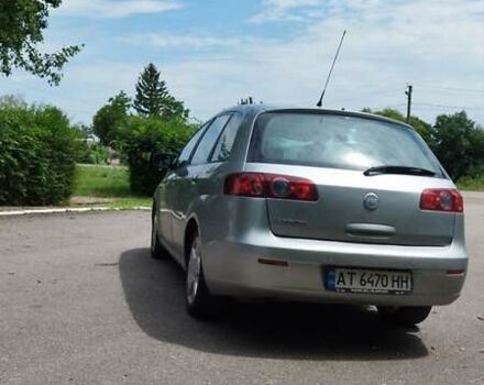 Серый Фиат Крома, объемом двигателя 1.91 л и пробегом 345 тыс. км за 4800 $, фото 2 на Automoto.ua